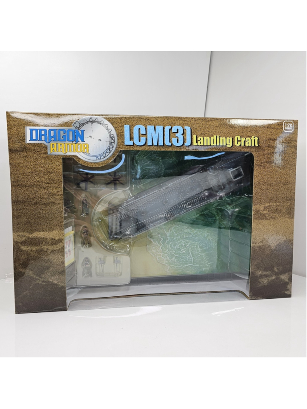 NEW Dragon Armor WWII 1/72 LCM(3) Landing Craft w/ D-Day Diorama and Soldiers